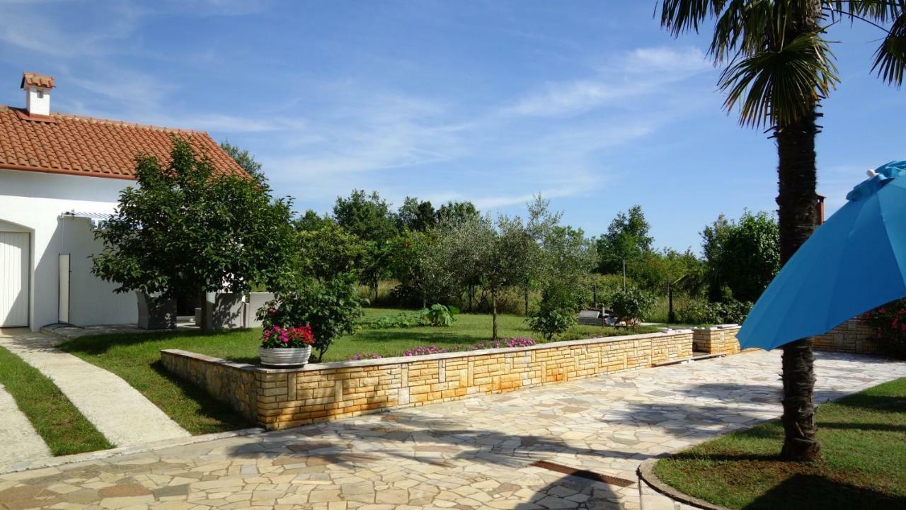 דירות פורץ Stancija Vergotini מראה חיצוני תמונה